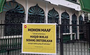 Sterilisasi masjid imbas Corona (ilustrasi)