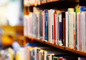 Ilustrasi perpustakaan kampus.