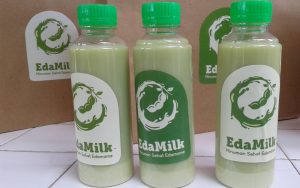 Salah satu olahan dari edamame, erupa edamilk.