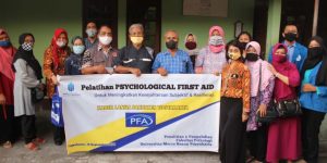 Berfoto bersama usai acara