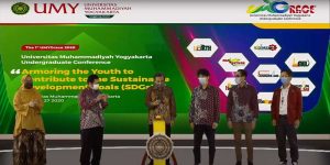Suasana pembukaan konferensi skripsi
