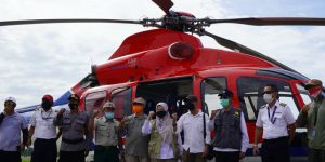 Pantau Merapi dengan helikopter