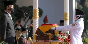 Gubernur DIY Sri Sultan Hamengku Buwono X memimpin upacara Peringatan HUT ke-76 RI di Yogyakarta