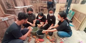 Mahasiswa UNY Dampingi UMKM di Desa Banjaroyo
