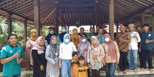 Pelatihan Pemanfaatan Digital Marketing di Desa Bangunjiwo