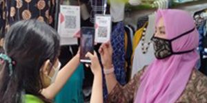 KKN UMBY Sosialisasi Pembayaran Cashless di Pasar Kranggan
