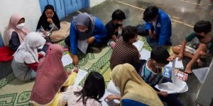KKN UMBY Beri Pembekalan Bahasa Inggris Dasar di Gempol