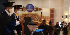 Wisuda UMBY, 287 Orang Raih Predikat Cumlaude