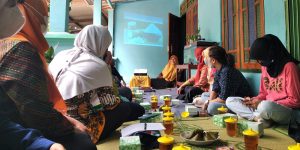 Himatepa UMBY Sosialisasi Pengolahan Singkong dan Bagi Bibit Alpukat