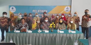 Tim PkM UMBY Latih Guru SMA Dharma Amiluhur Buat LKS Online  