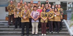 PBI UMBY Adakan ToT Classroom Language Training di SMP Warga Surakarta