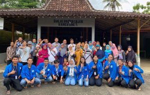 KKN 54 UMBY Sosialisasikan Pentingnya Sosial Media Sebagai Sarana Pemasaran