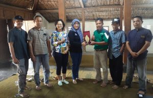 Kampung Sawah Durimanis Didampingi Tim PkM UMBY Studi Banding