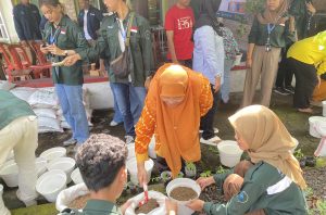Dosen UMBY Ajak Warga Ngadisuryan Manfaatkan Pekarangan