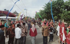 Hari Jadi ke 75 Kalurahan Donoharjo Dimeriahkan Kirab Budaya Bedol Projo