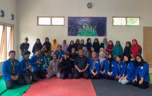 KKN 80 UMBY Beri Psikoedukasi Pola Asuh di Srumbung  