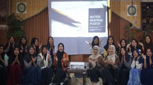 Dosen Psikologi UMBY Ini Ajarkan Anak Berpikir Positif