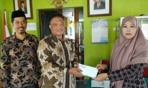 SMP N 1 Sedayu Syawalan, UMBY Serahkan Infak Sholat Idul Fitri