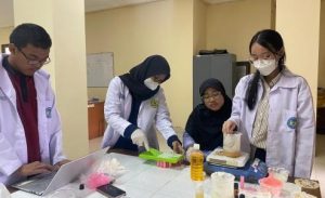 Inovasi Mahasiswa UNY, Produksi Lip Balm Anti-Inflamasi dari Kambing PE