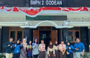 Di SMP N 2 Godean, Dosen UMBY Ini Kenalkan Inovasi VR Therapy