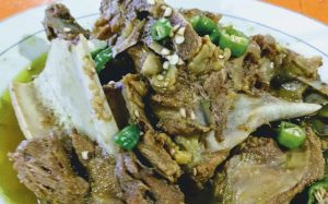 Mencicipi Tengkleng Gajah, Jangan Harap Ada Daging Gajah