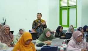 Dosen UMBY Latih Guru MAN 1 Sleman Susun Modul Deep Learning